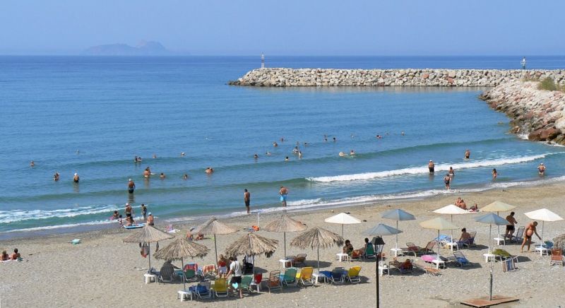 Kokkinos Pyrgos beach